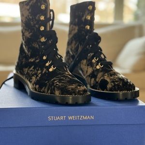Stuart Weitzman Kolbie in cord velvet size 38 (7.5)